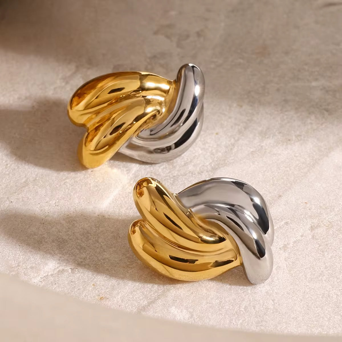 Twisted DT Studs