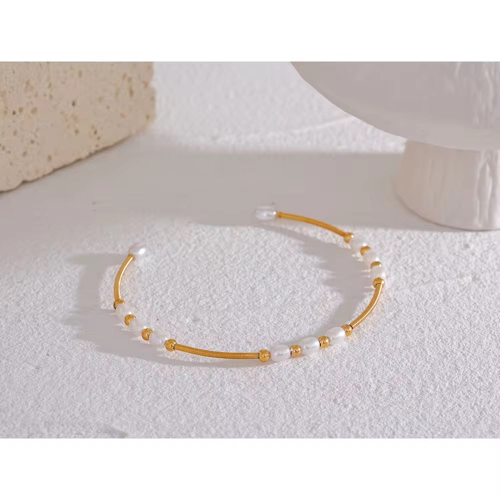 Imitation Pearls Cuff
