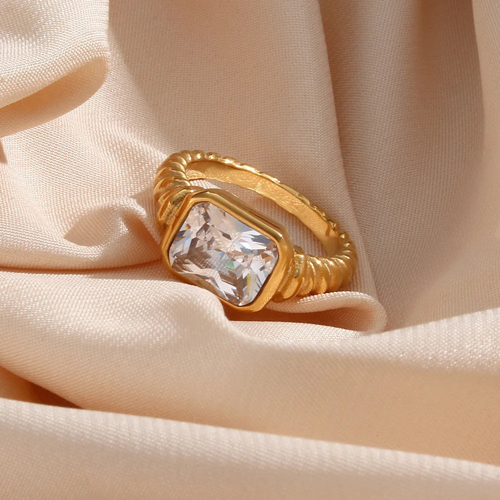 Emarald Camila Ring