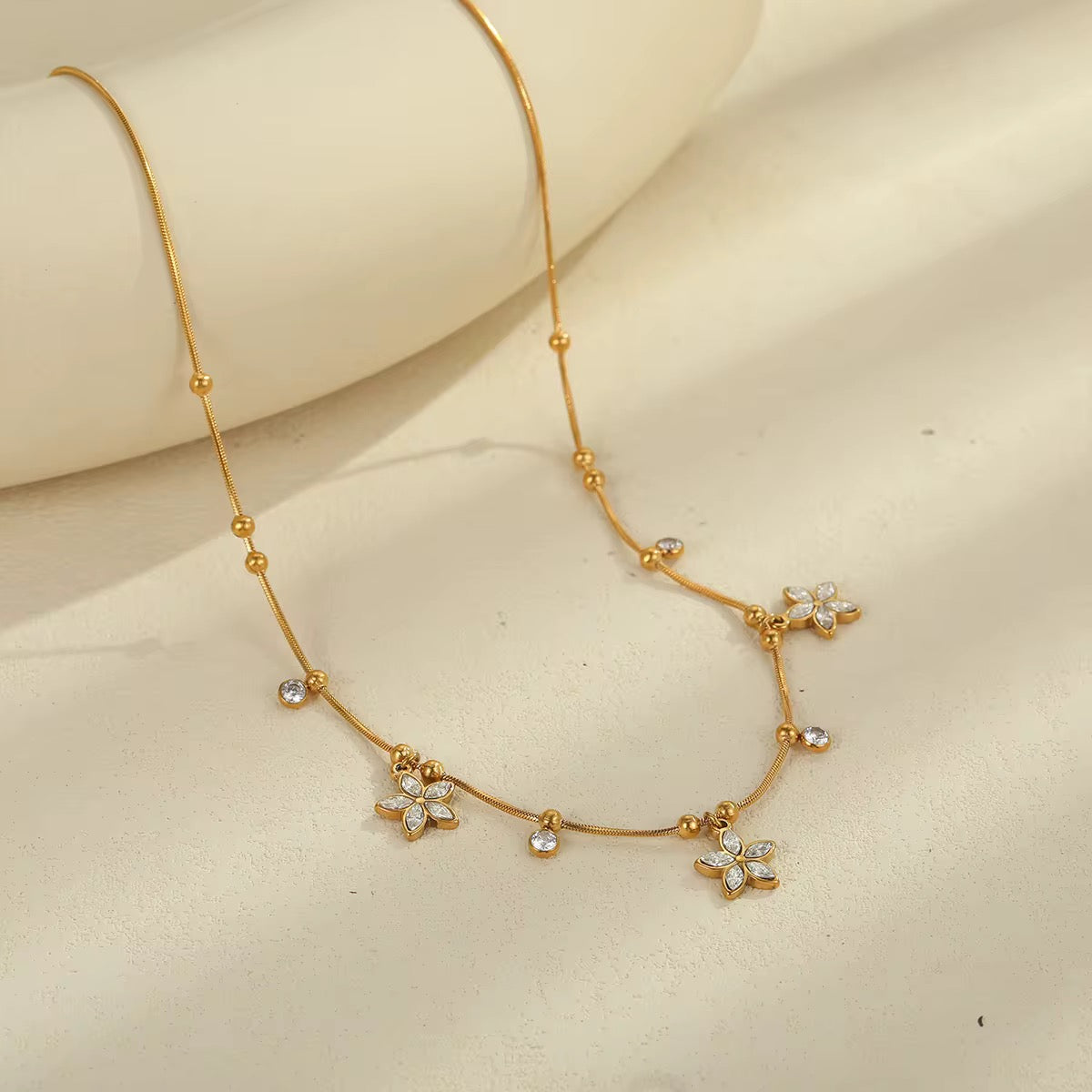 Cottage Floral Necklace