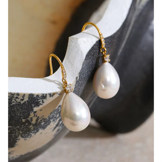 Timeless Pearl Earrings