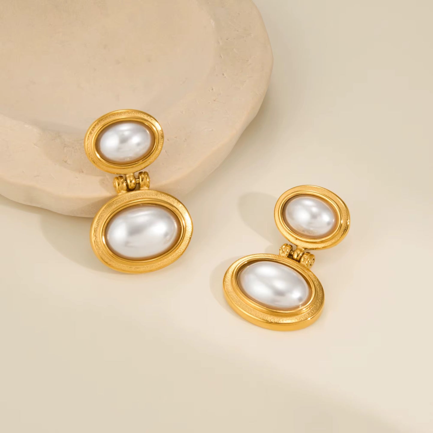 Waldorf Pearl Earrings