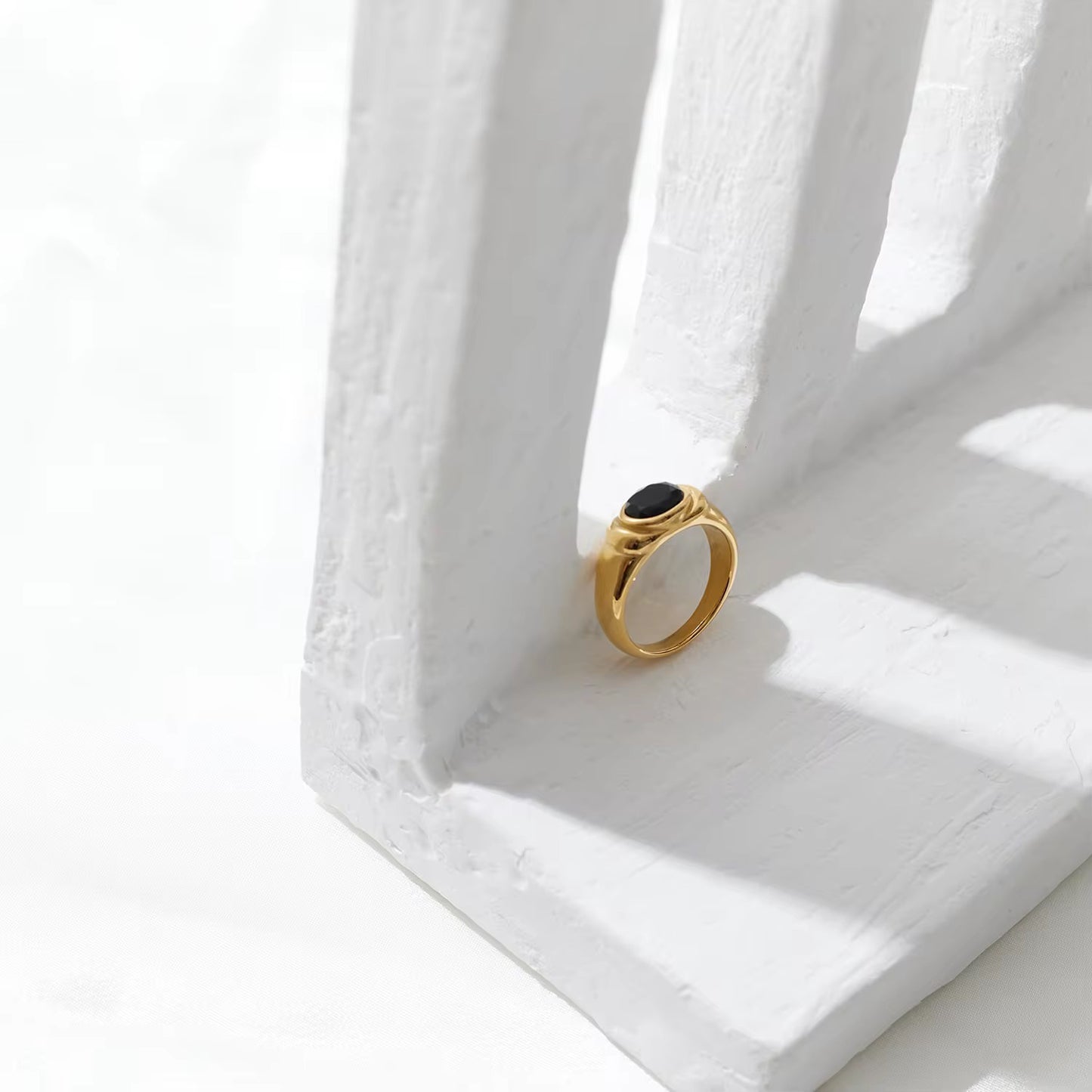 Black Sprout Ring
