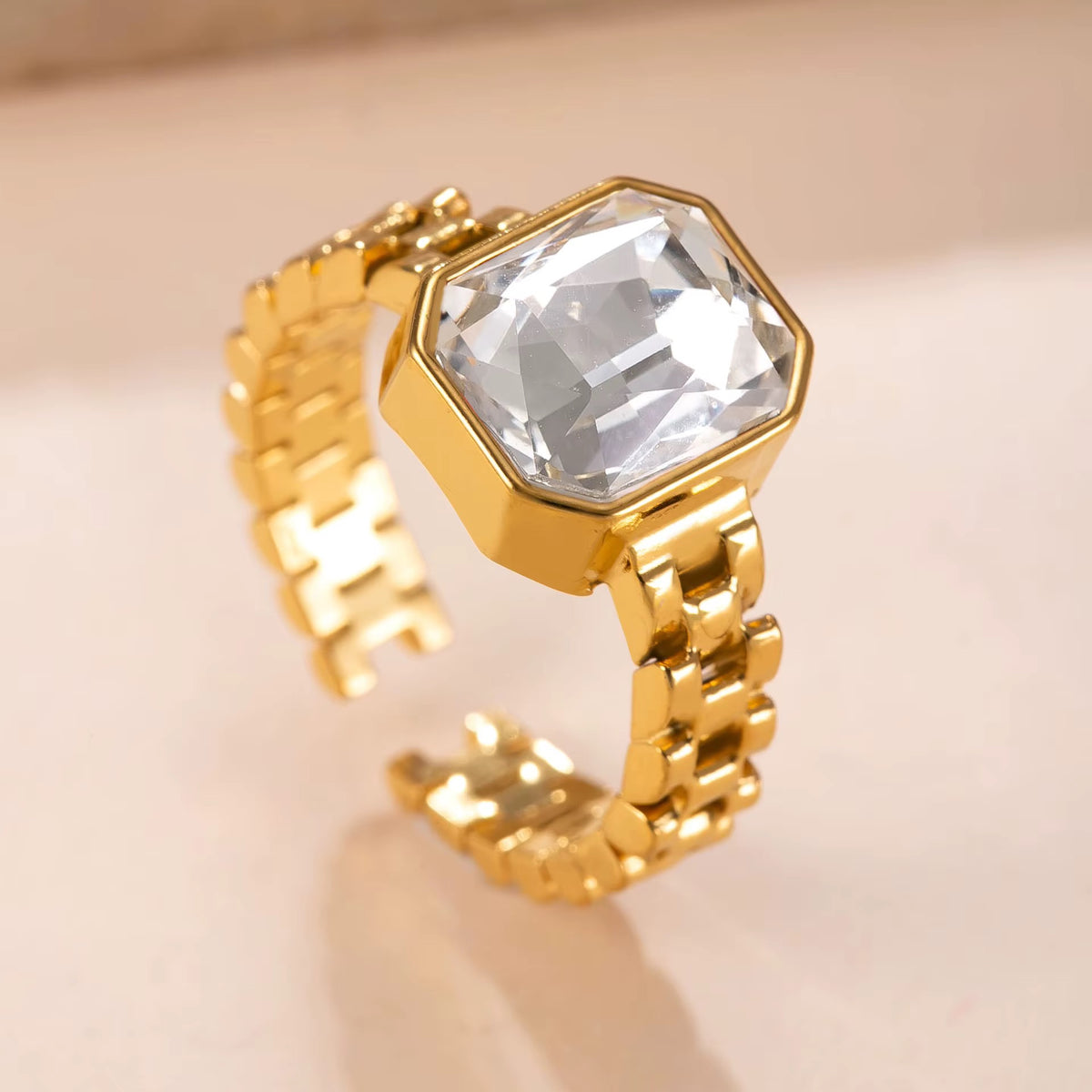Zircon Strap Ring