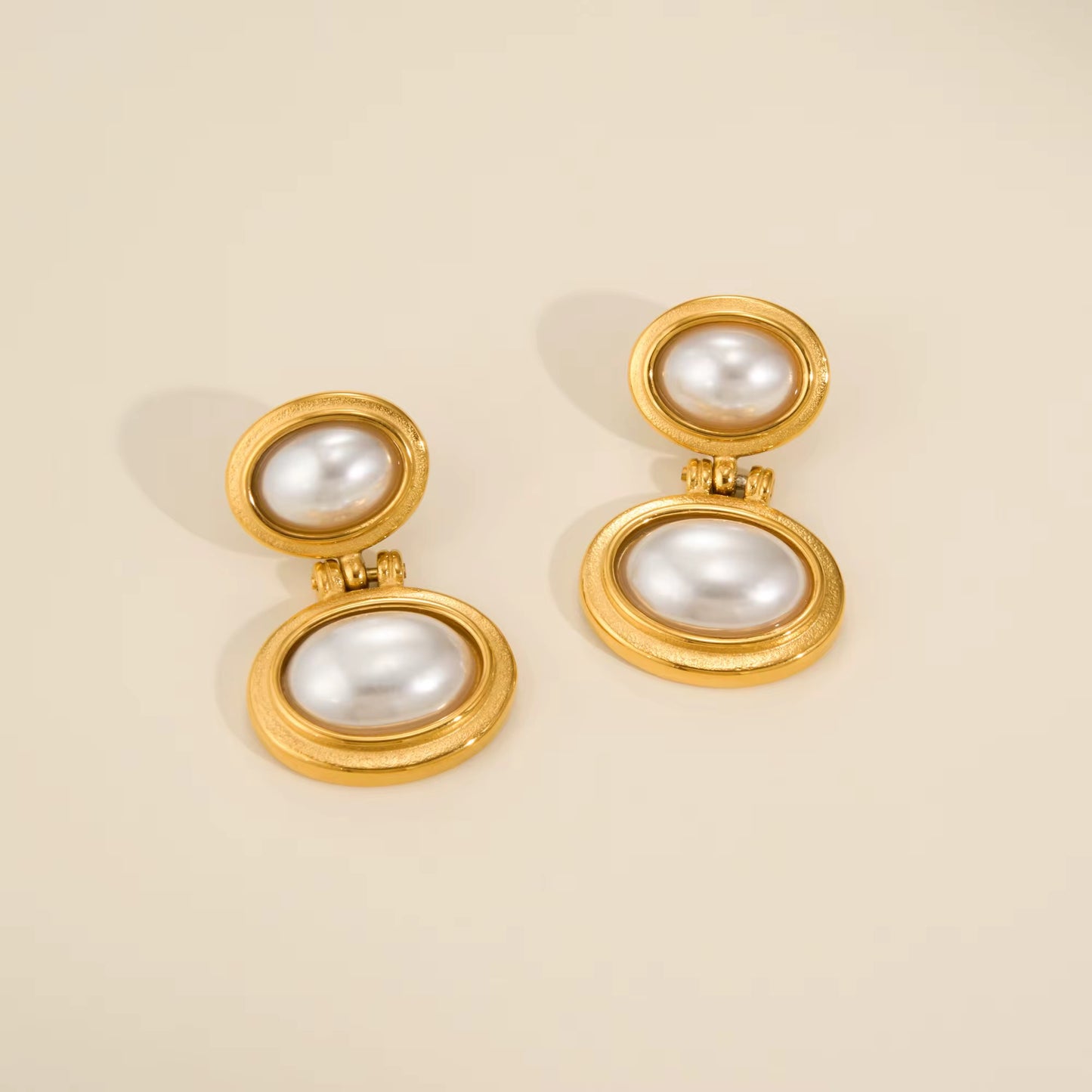 Waldorf Pearl Earrings