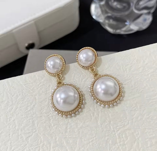 Auburn Pearl Earrings