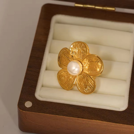 Chunky Pearl Flower Ring