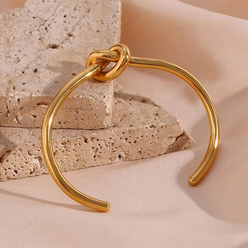 Solid Knot Cuff (Bangle)