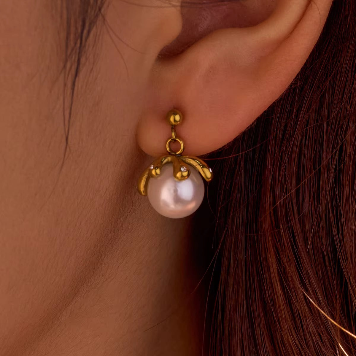 Pearl Envelope Hoops
