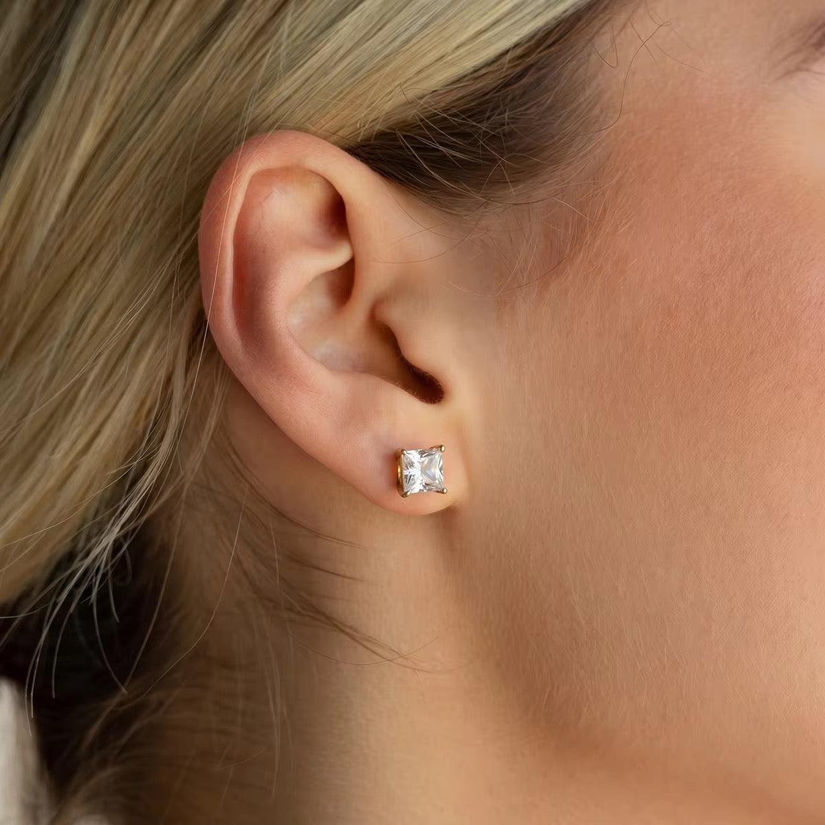 Diamondcut Studs