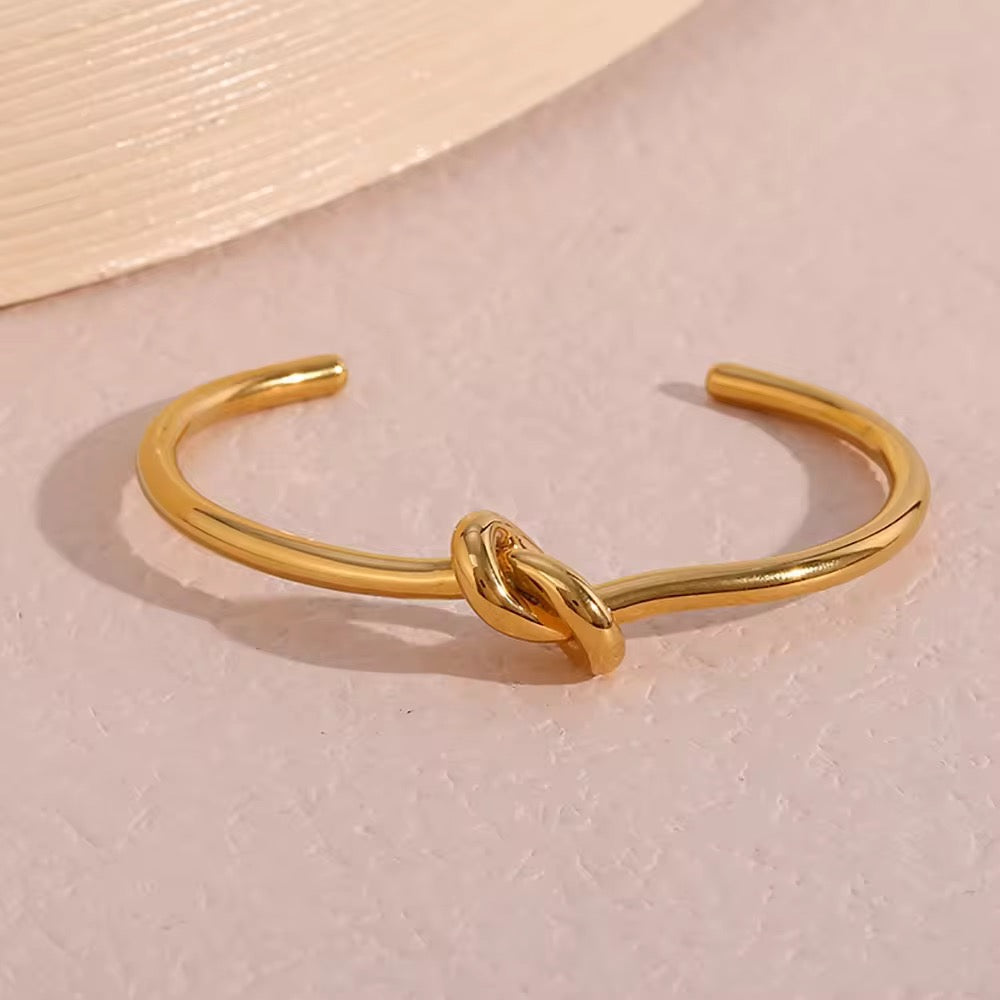 Solid Knot Cuff (Bangle)