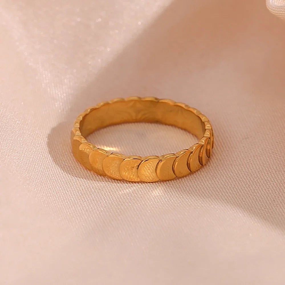 Scaly Basic Ring
