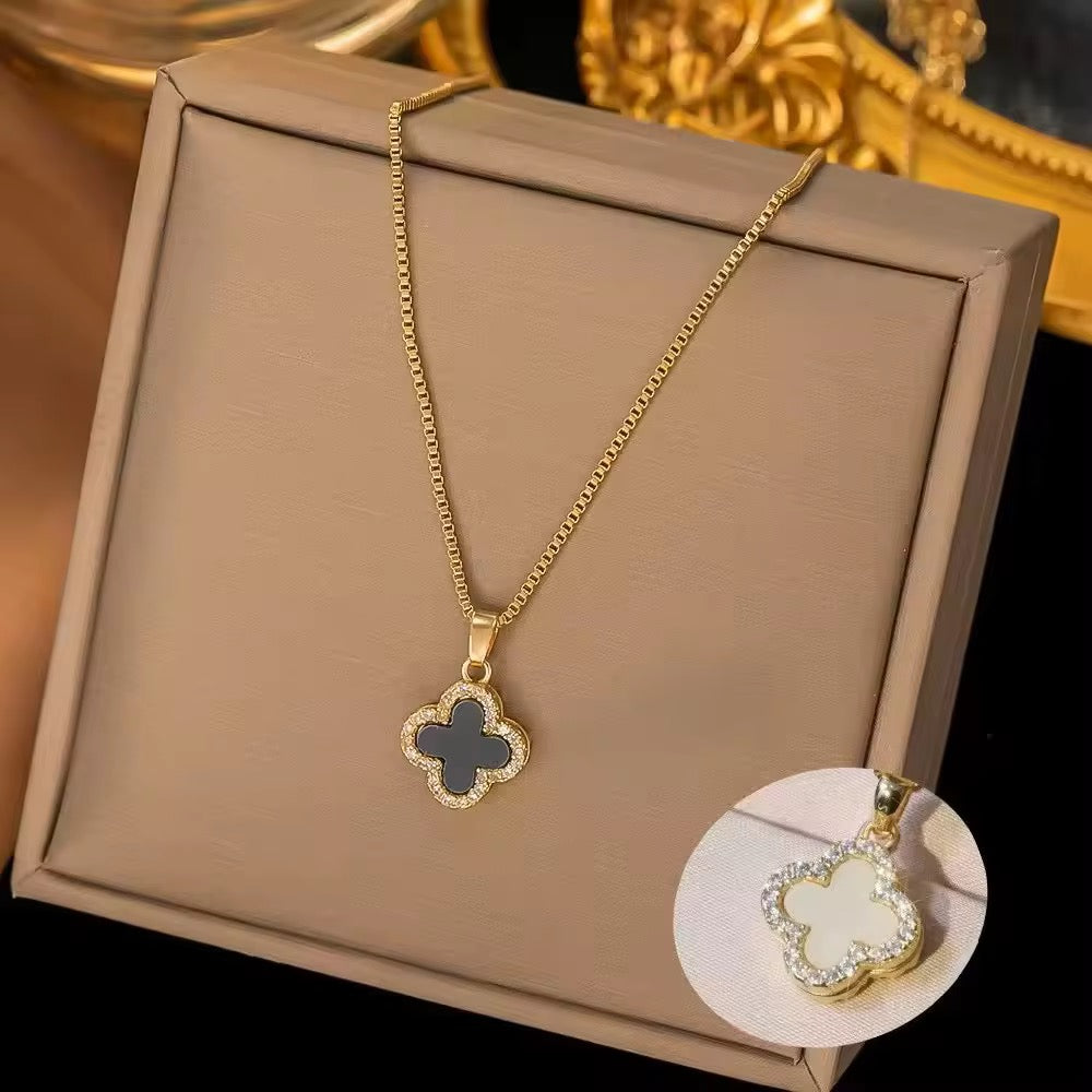 Yara Clover Necklace