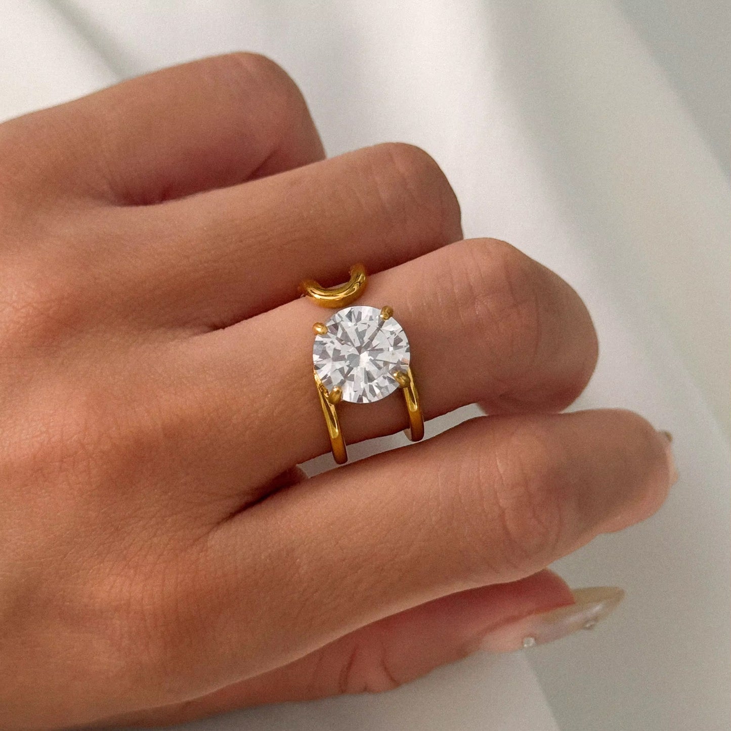 Solo Gold Ring
