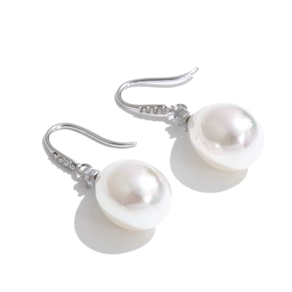 Timeless Pearl Earrings