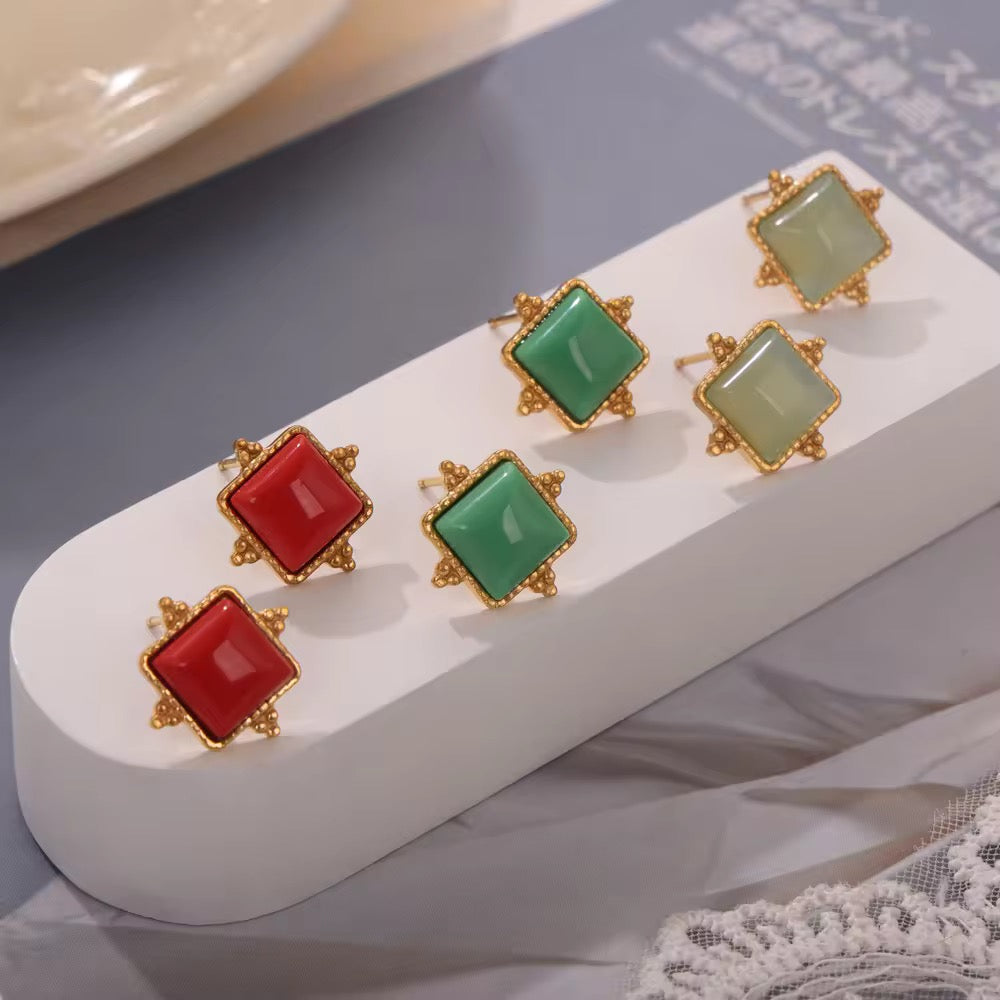 Moss Studs