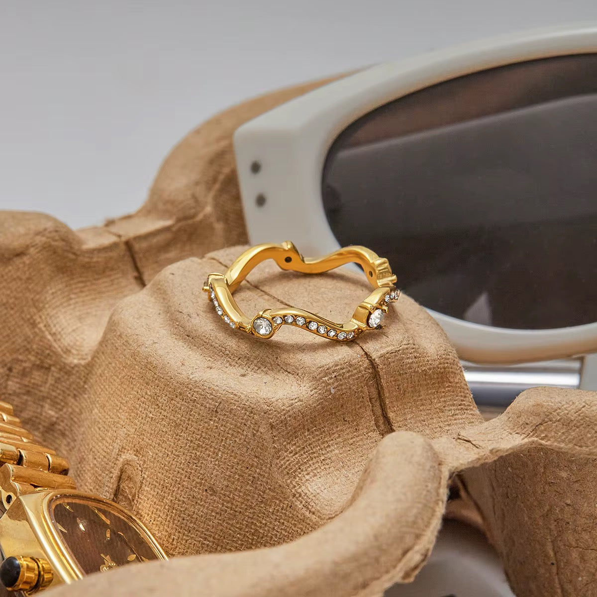 Rohma Wavy Ring
