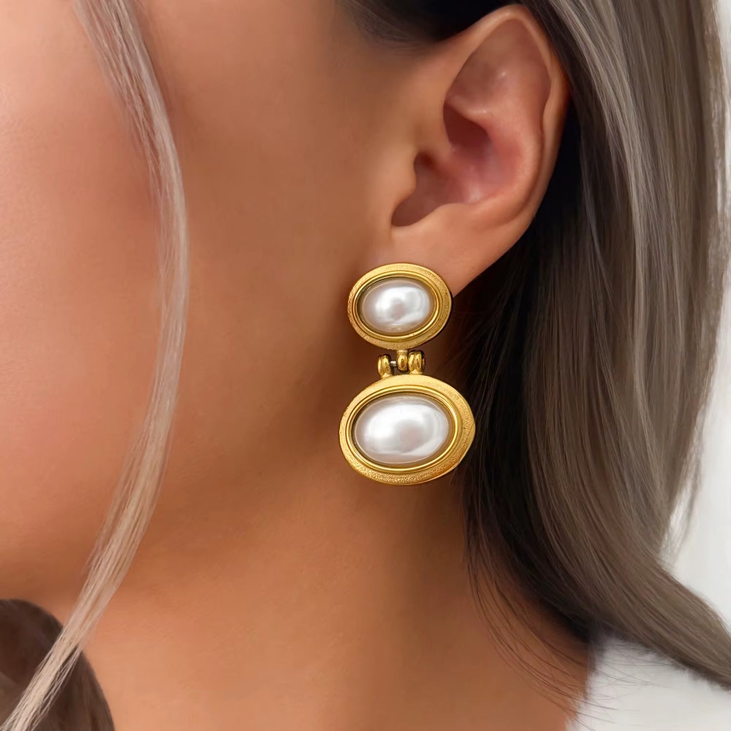 Waldorf Pearl Earrings