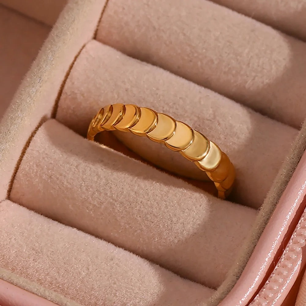 Scaly Basic Ring