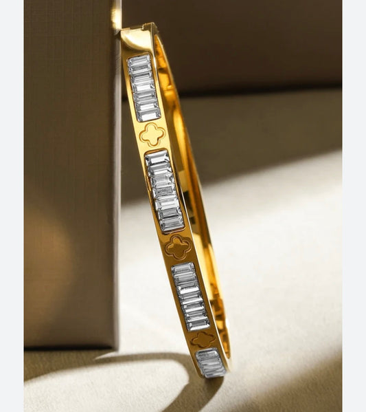 Clover Tennis Bangle