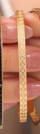 Sleek Zircon Bangle’